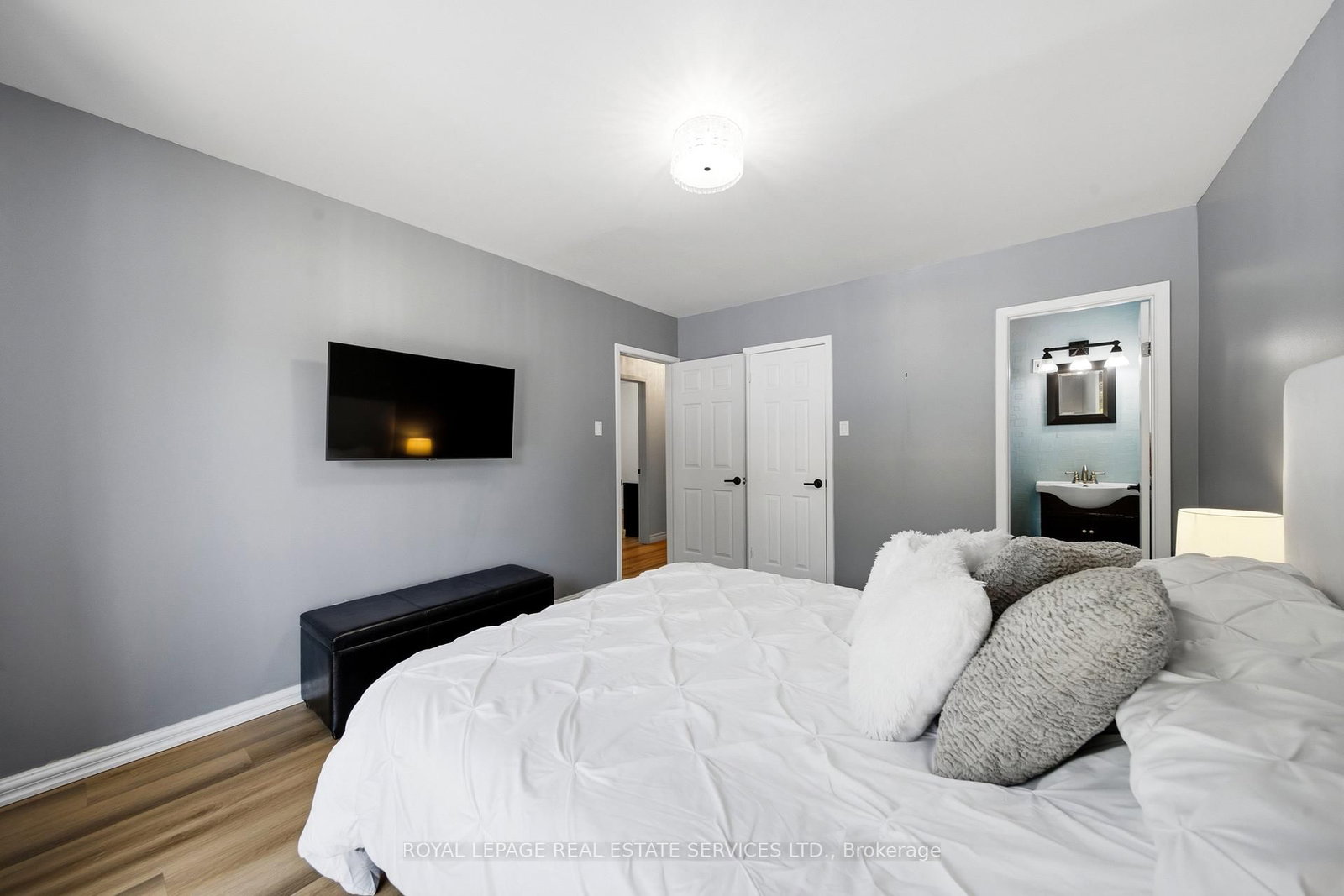 127 Redgrave Drive • Toronto, ON photo 18