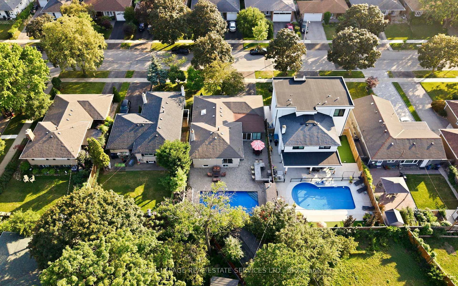 127 Redgrave Drive • Toronto, ON photo 43