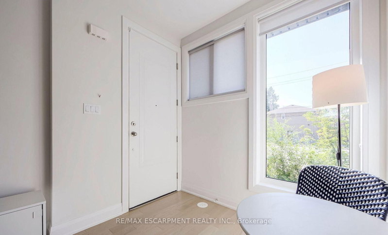 2-1778A Lawrence Avenue W