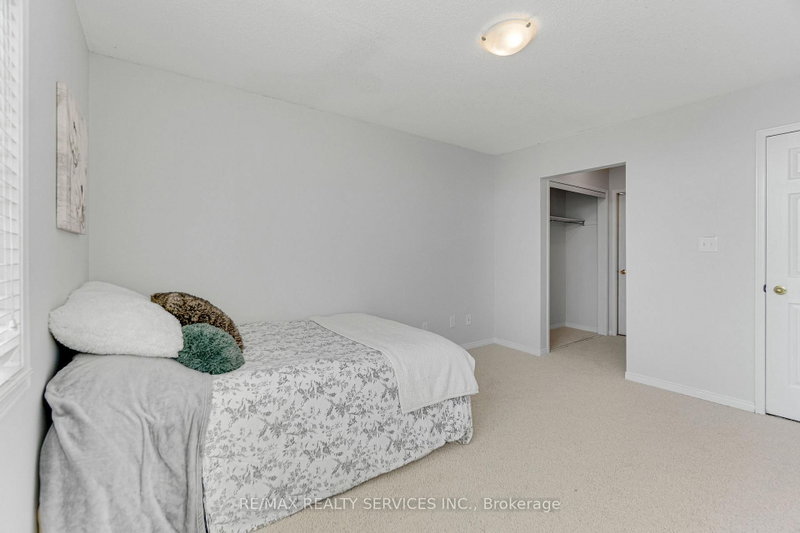 7419 Black Walnut Mississauga,ON L5N 8A4 — Photo 28