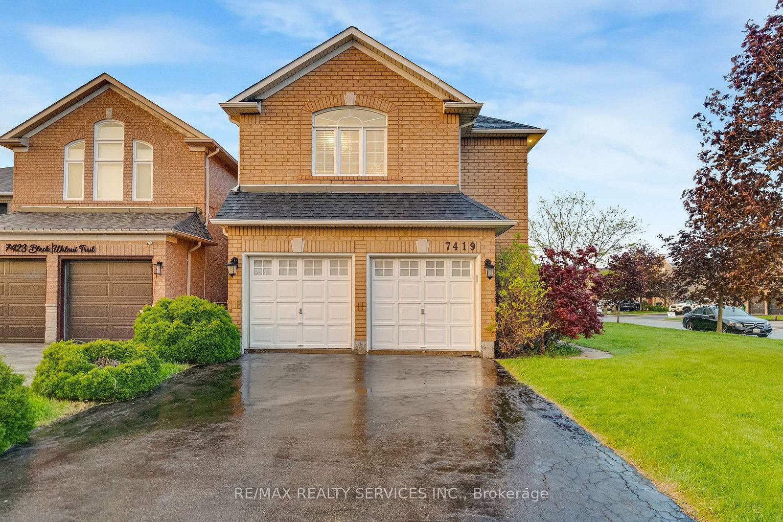 Detached House for sale at 7419 Black Walnut Trail, Mississauga, Ontario, L5N 8A4 - Lisgar - MLS: W13664930