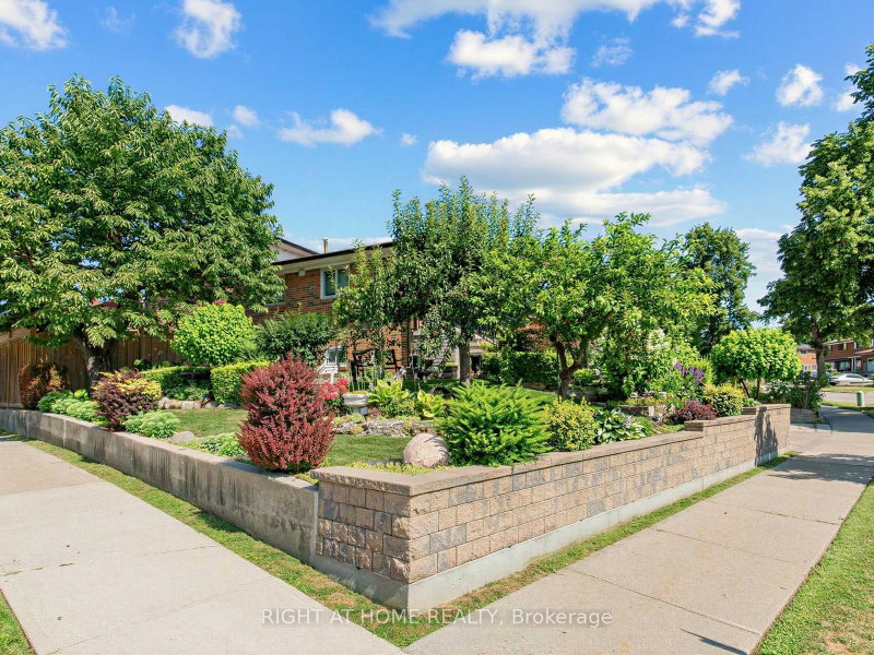 2 Grenadine Court