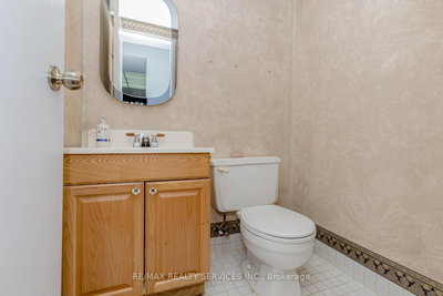 8 Lisa Brampton,ON L6T 4S6 — Photo 11
