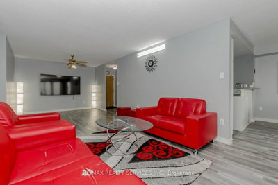 8 Lisa Brampton,ON L6T 4S6 — Photo 13