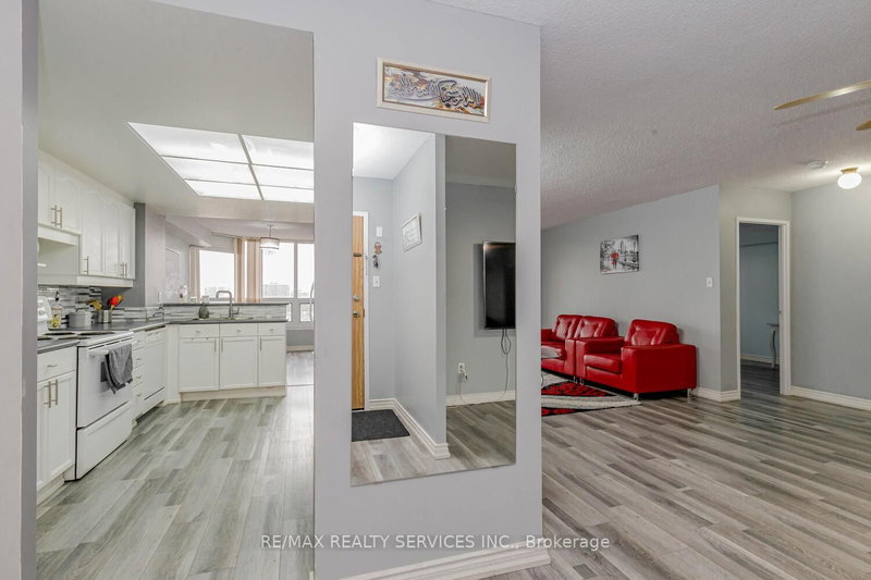 8 Lisa Brampton,ON L6T 4S6 — Photo 29