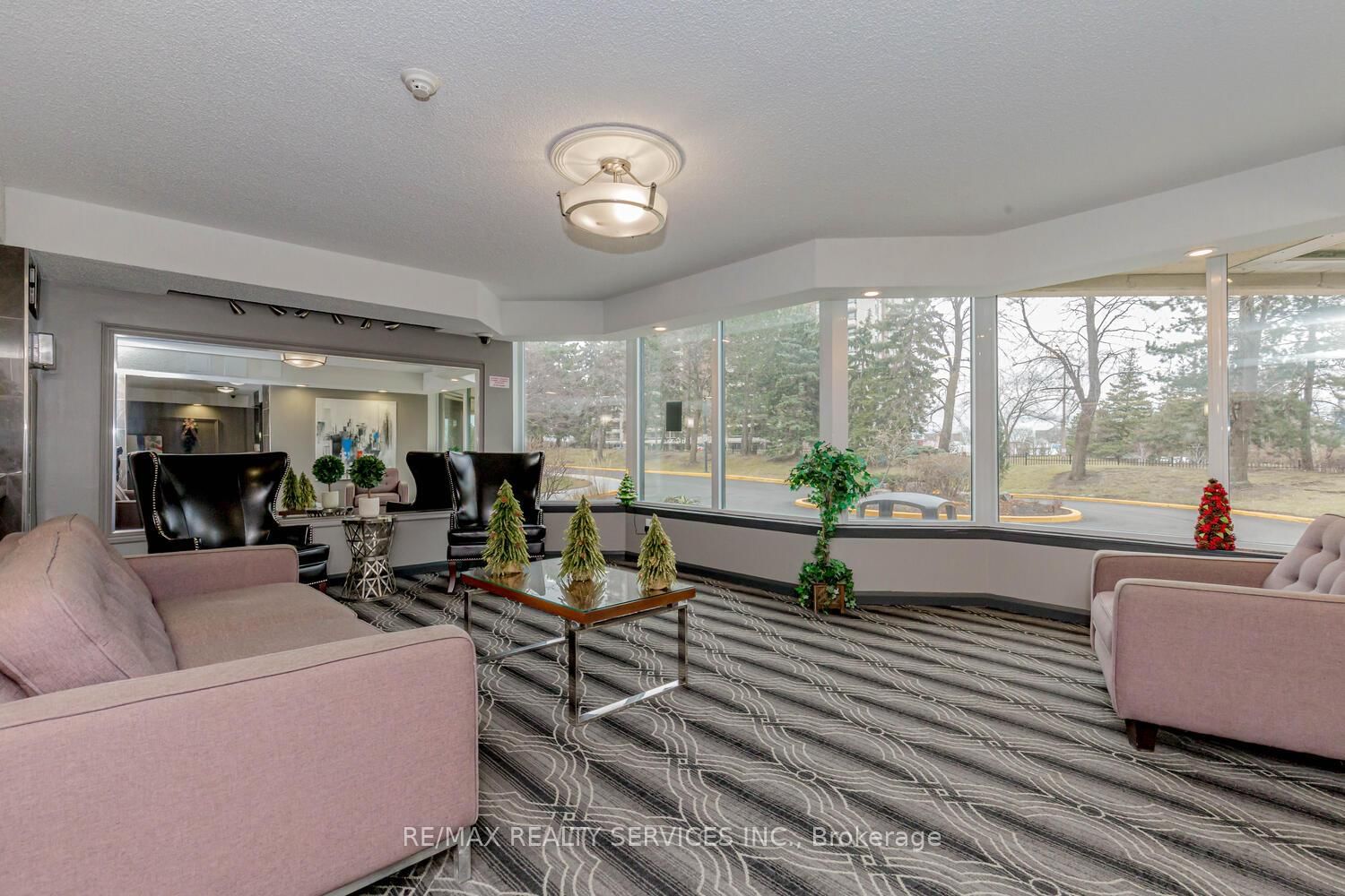8 Lisa Brampton,ON L6T 4S6 — Photo 36
