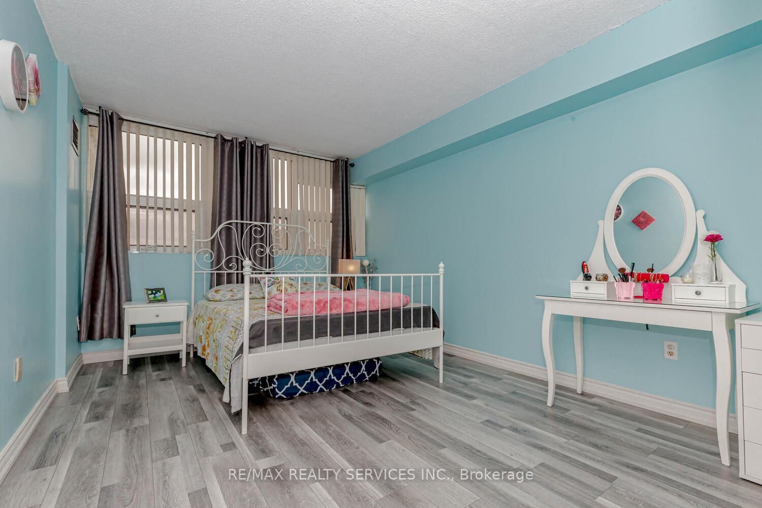 8 Lisa Brampton,ON L6T 4S6 — Photo 9