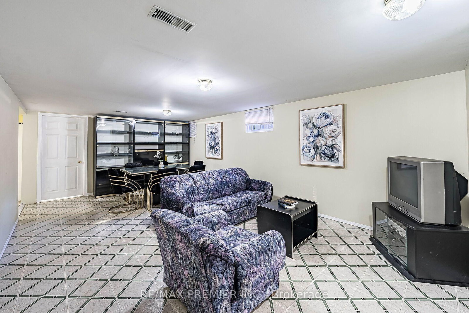 5 Valois Court • Toronto, ON photo 17