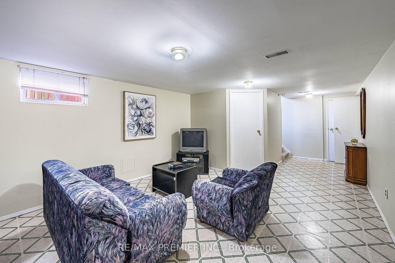 5 Valois Court • Toronto, ON photo 18