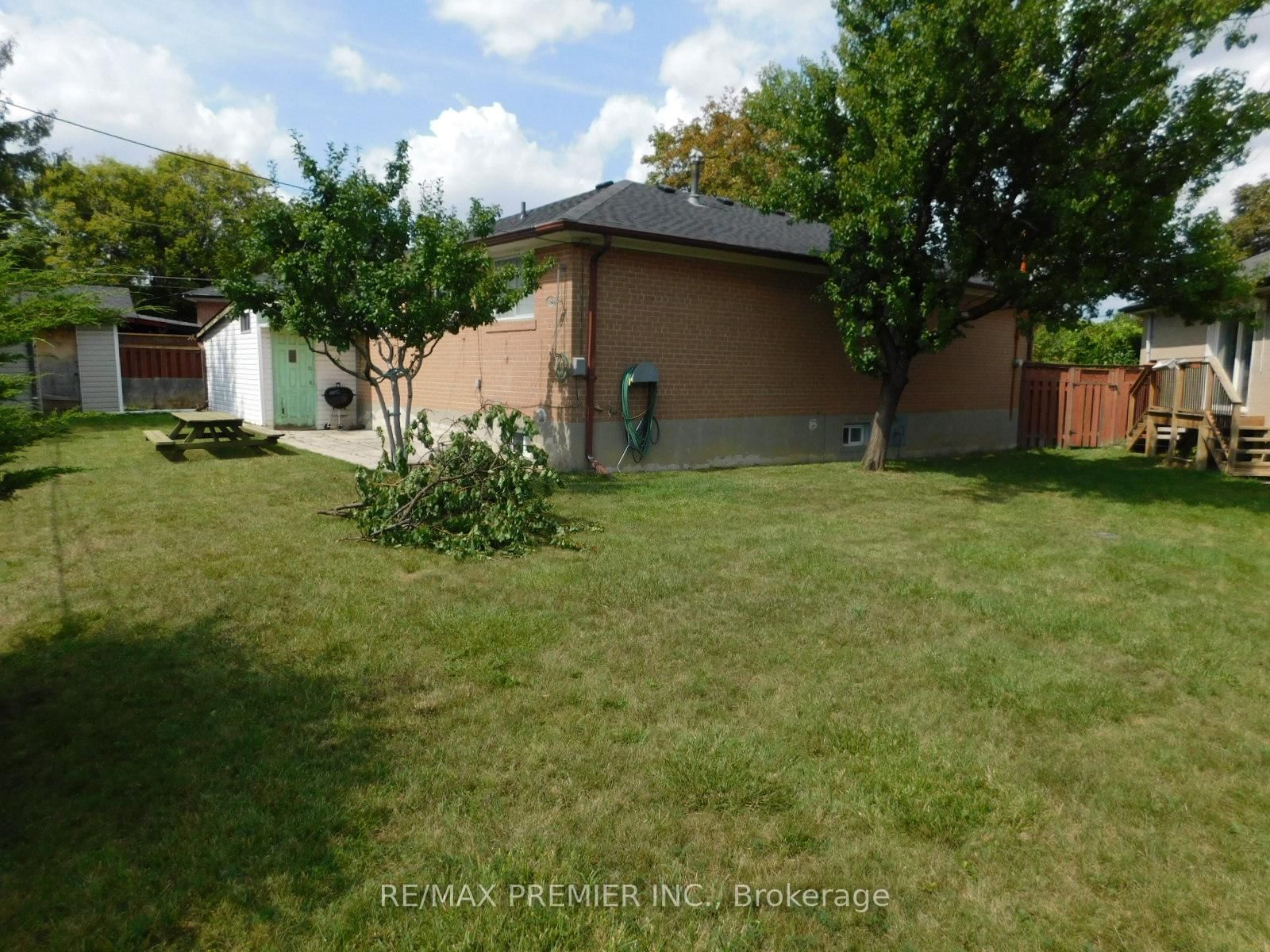 5 Valois Court • Toronto, ON photo 25