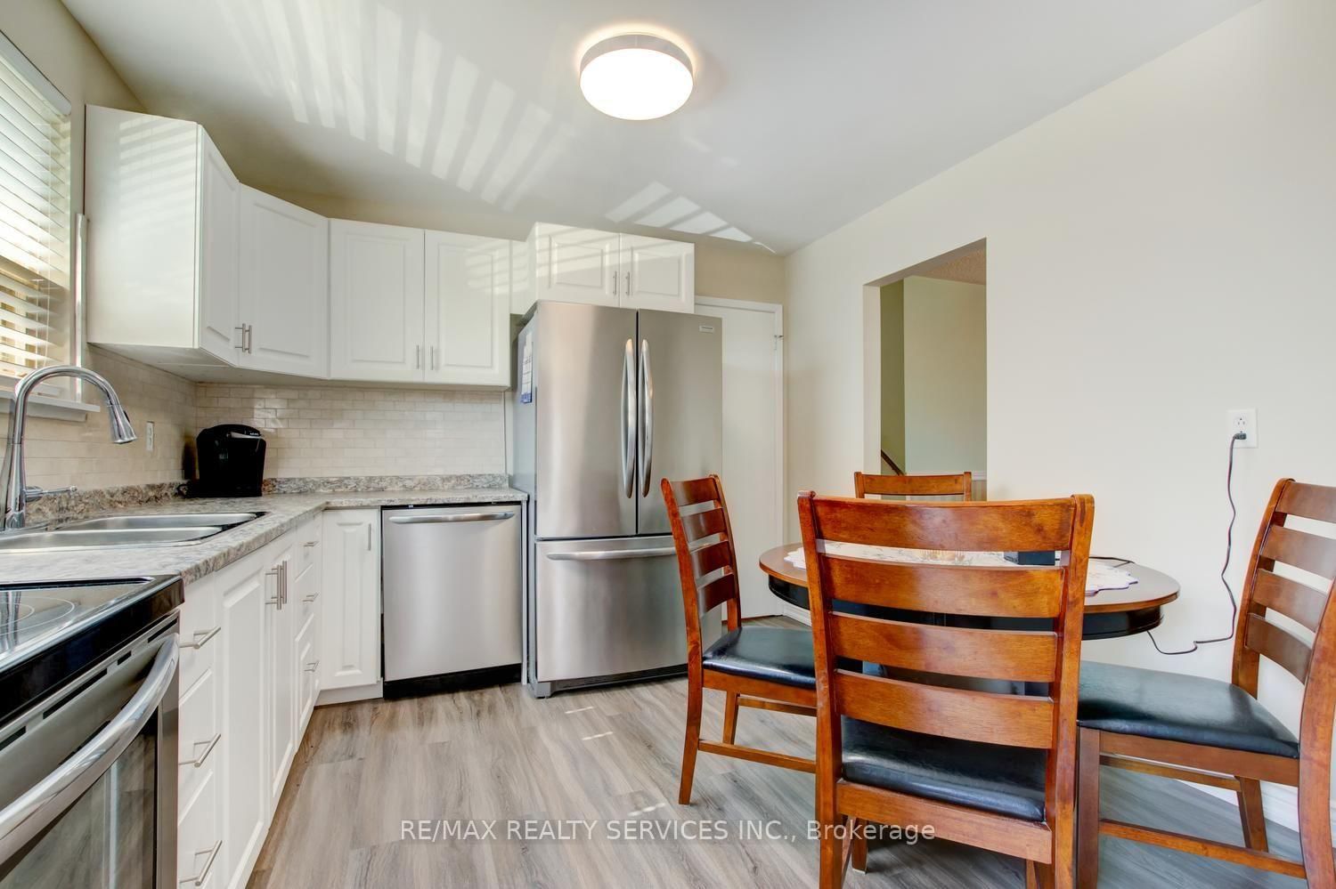 21 Finchgate Boulevard • Brampton, ON photo 11