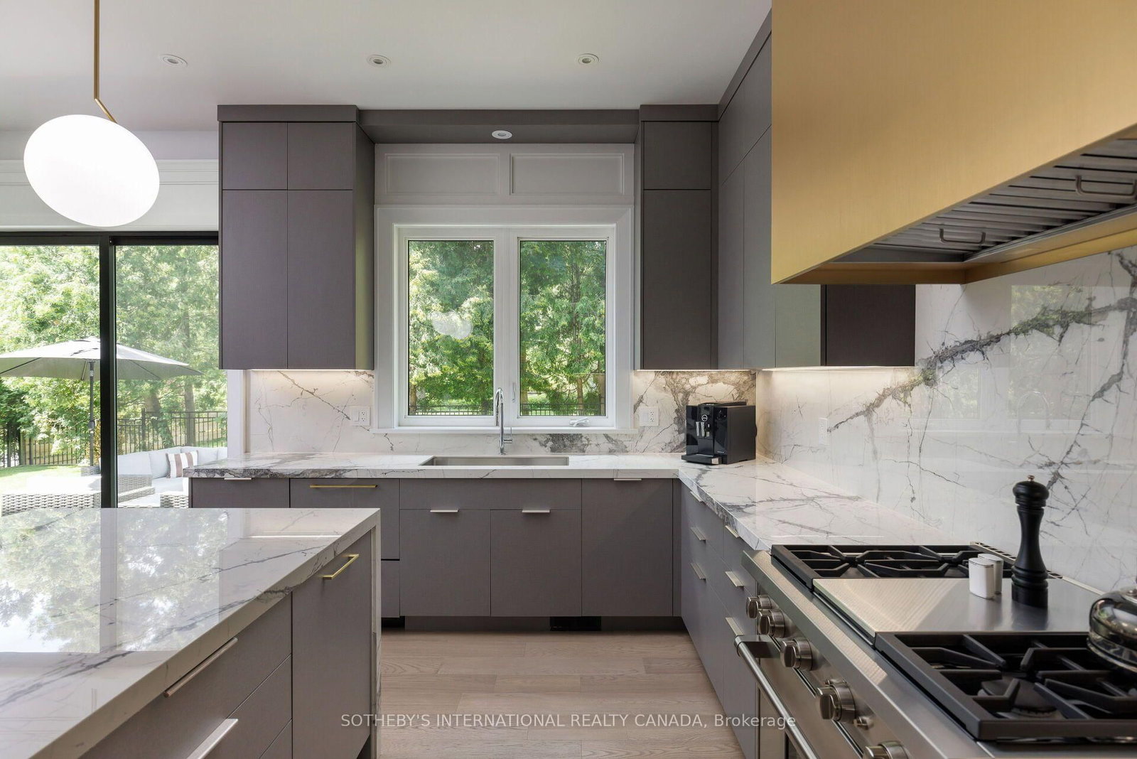 2B Fairway Road • Toronto, ON photo 14