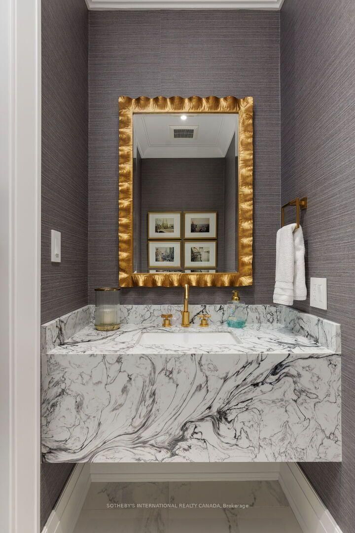 2B Fairway Road • Toronto, ON photo 17
