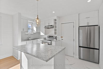 Semi-Detached House for lease at Upper-308 Jane Street, Toronto, Ontario, M6S 3Z4 - Lambton Baby Point - MLS: W13665402