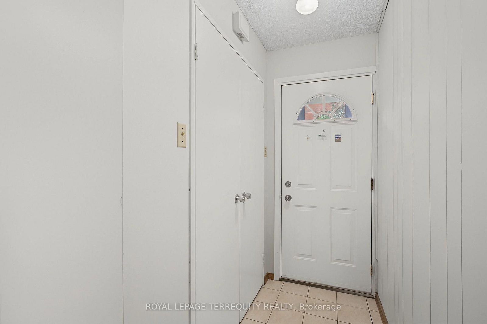 11 Four Winds Drive • #18 • Toronto, ON photo 2