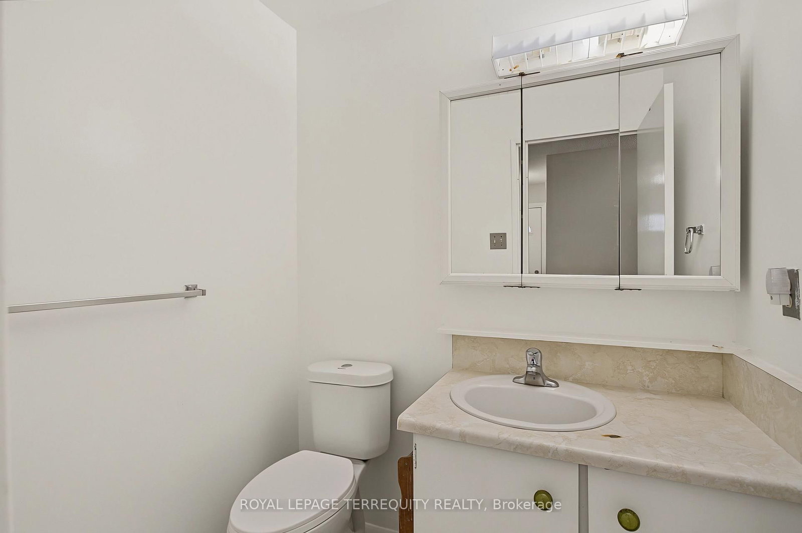 11 Four Winds Drive • #18 • Toronto, ON photo 3