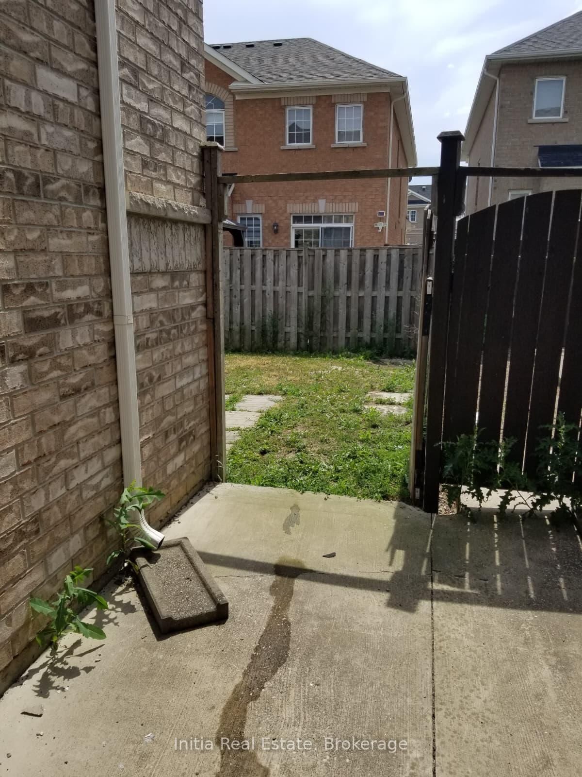 99 Connolly Crescent • Brampton, ON photo 15