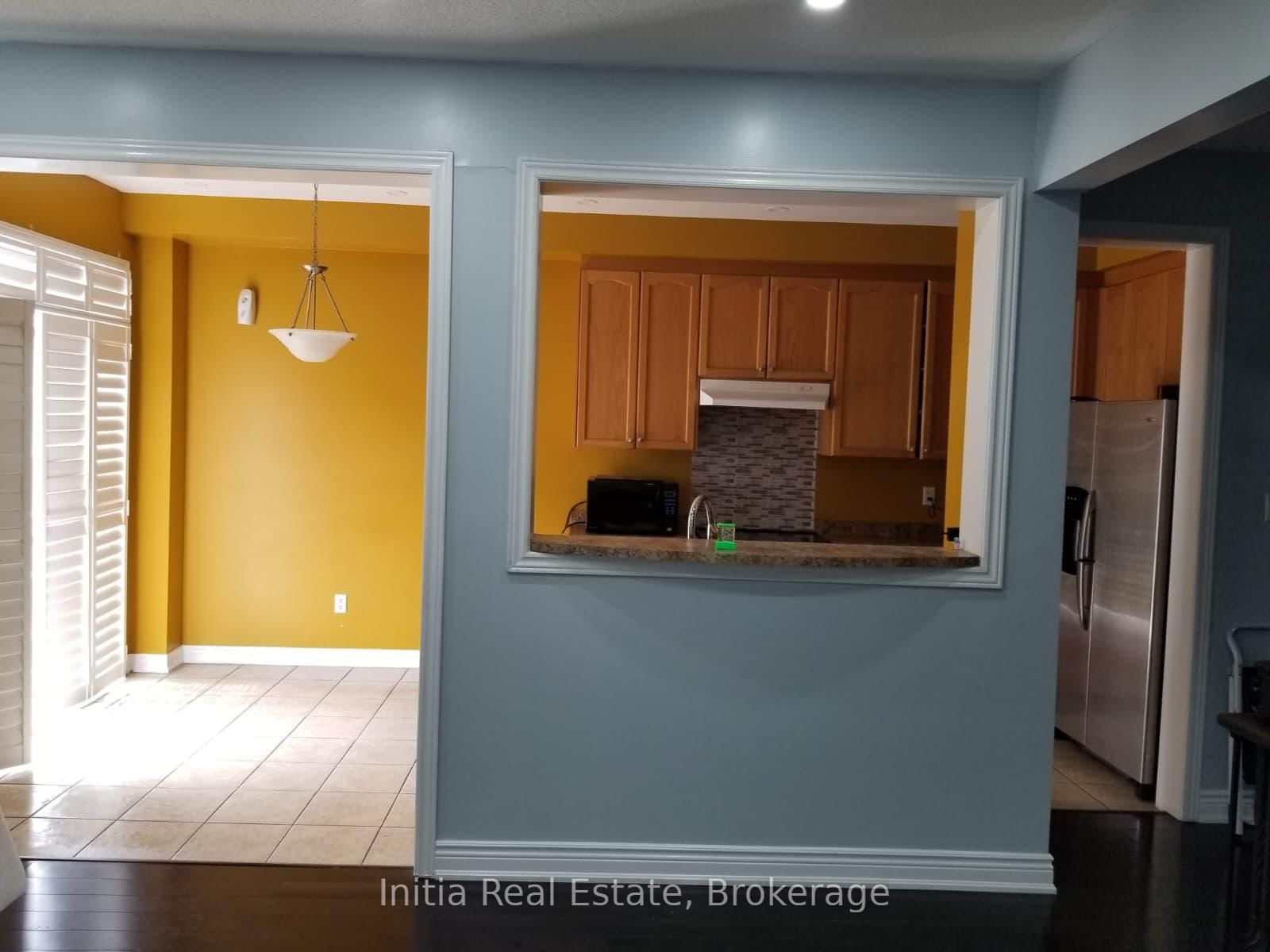 99 Connolly Crescent • Brampton, ON photo 3