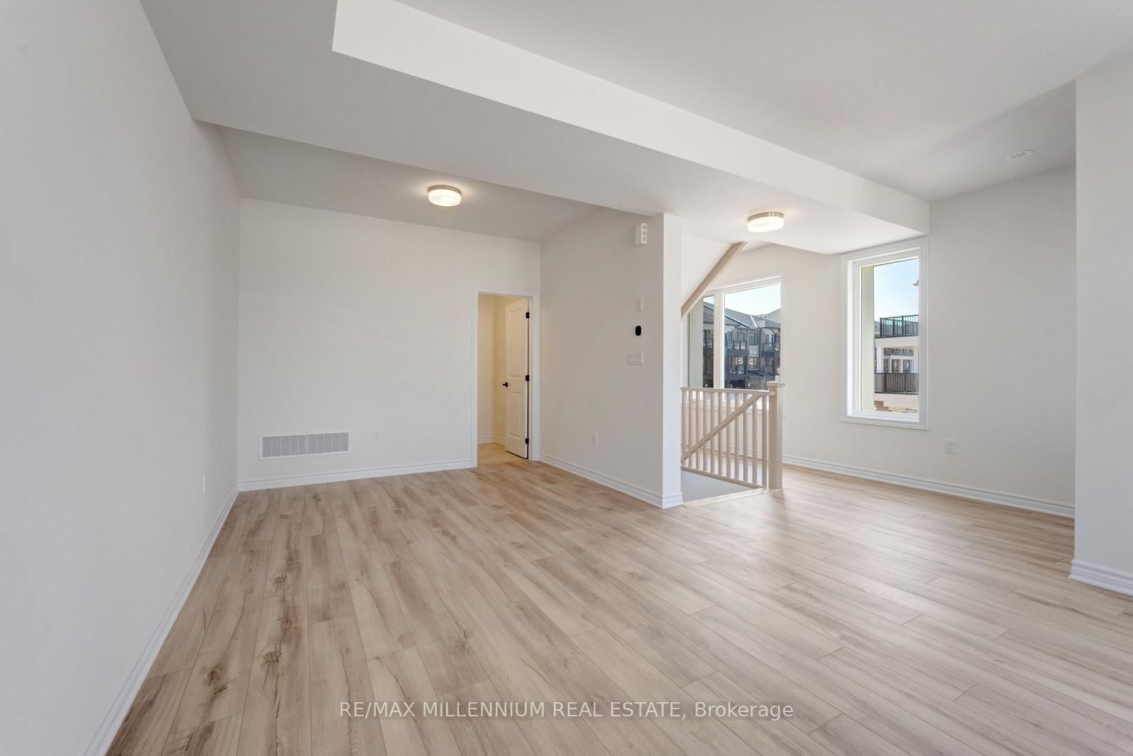 36 Thornbird Crescent, Unit Upper - Photo 39