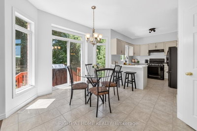 72 Beardmore Crescent • Halton Hills, ON photo 6
