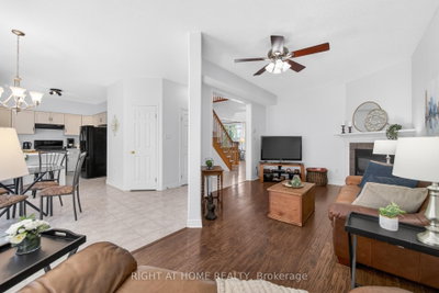 72 Beardmore Crescent • Halton Hills, ON photo 7