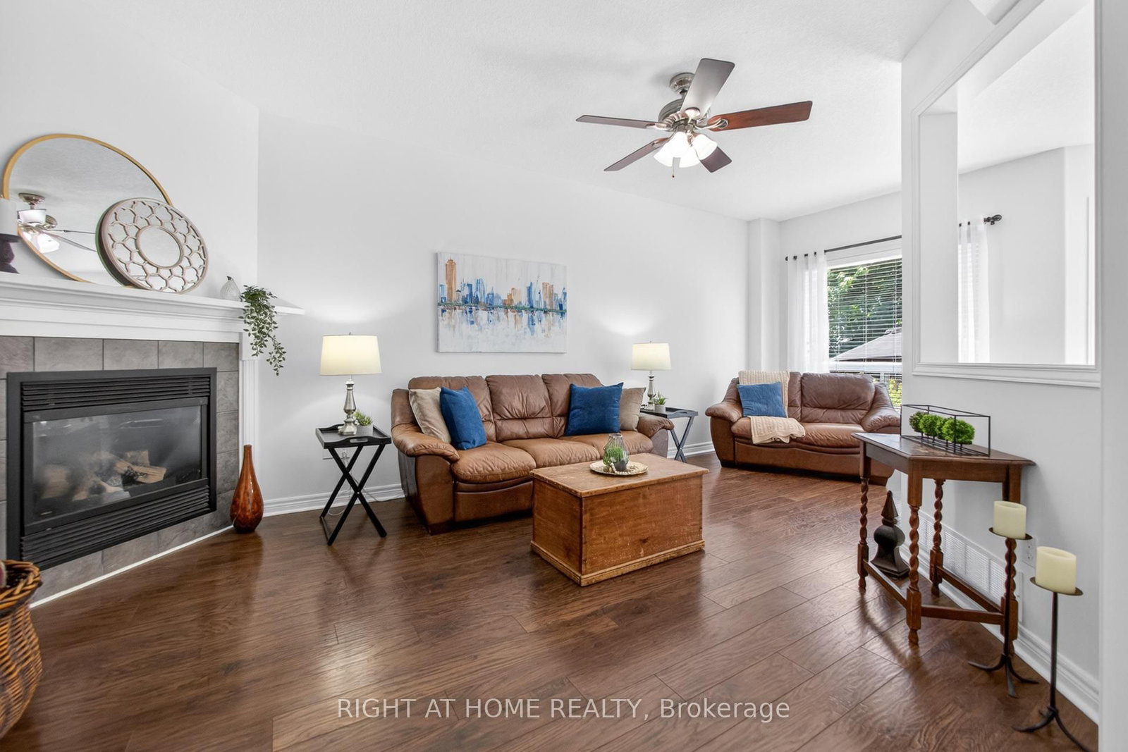 72 Beardmore Crescent • Halton Hills, ON photo 8