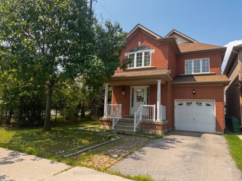 56 Peachleaf Crescent
