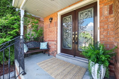 94 Atwood Avenue • Halton Hills, ON photo 2