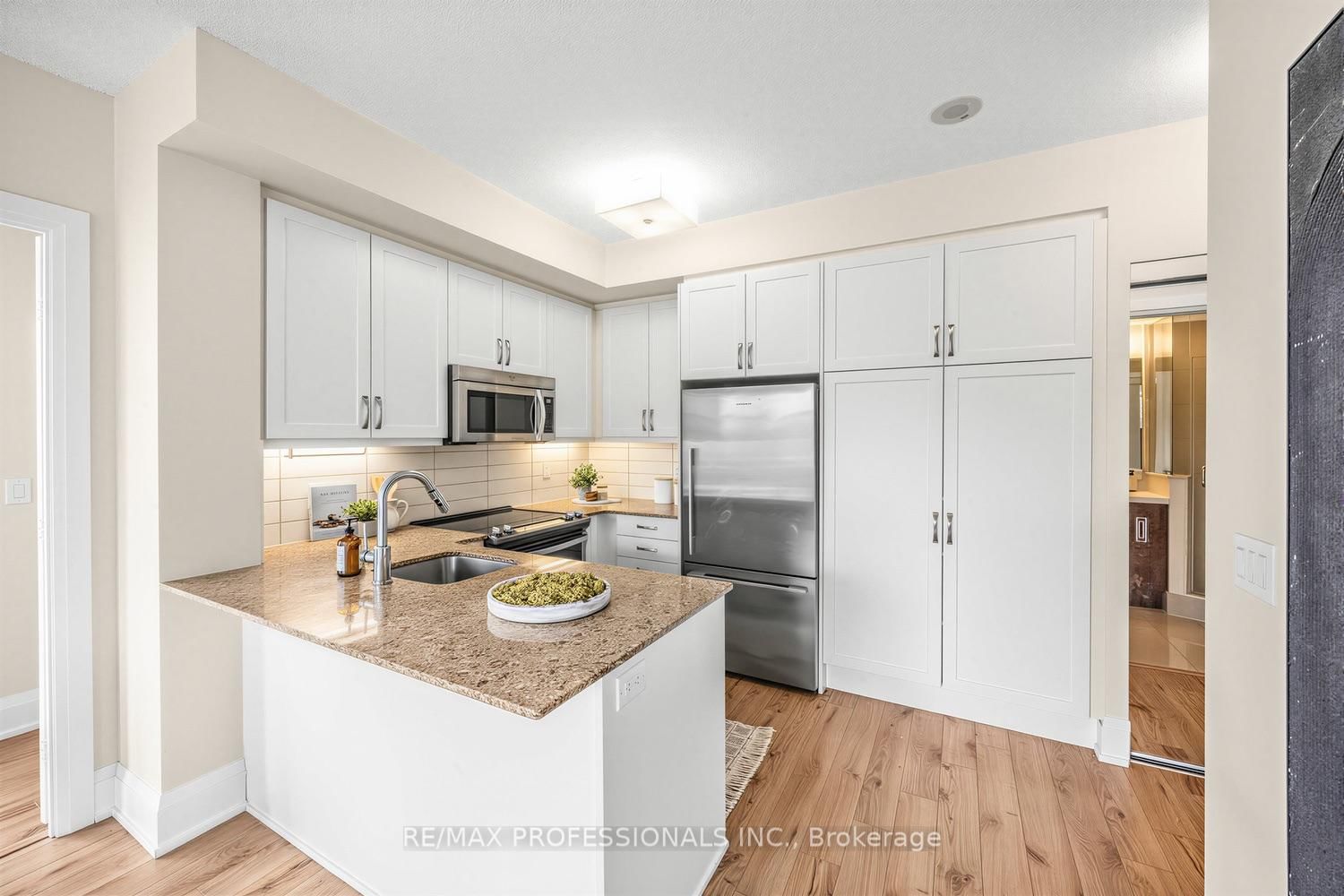 2 Old Mill Drive • #417 • Toronto, ON photo 10