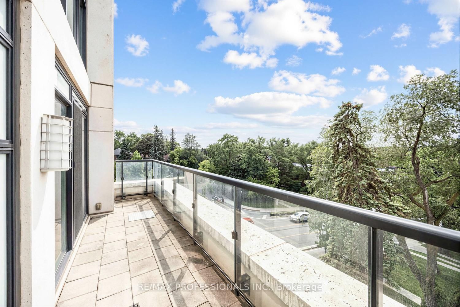 2 Old Mill Drive • #417 • Toronto, ON photo 18