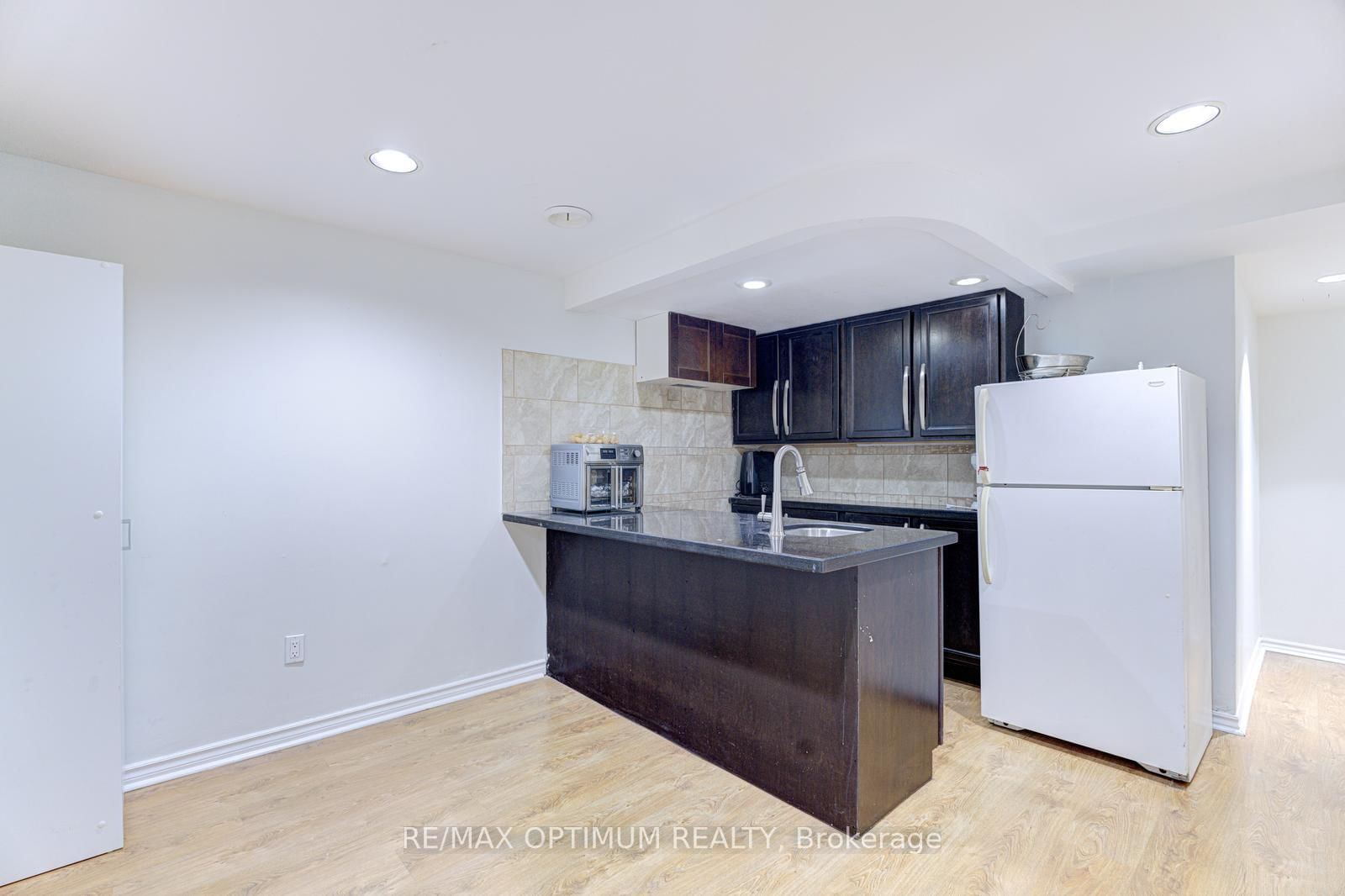 28 Stalbridge Avenue • Brampton, ON photo 37