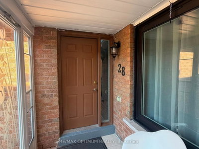 28 Stalbridge Avenue • Brampton, ON photo 5