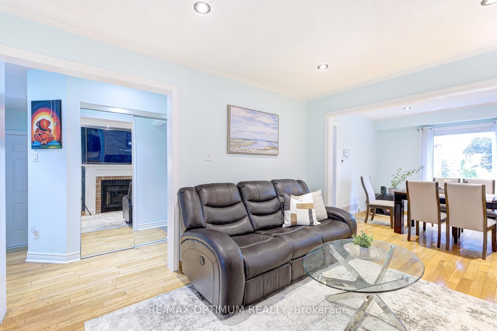 28 Stalbridge Avenue • Brampton, ON photo 9