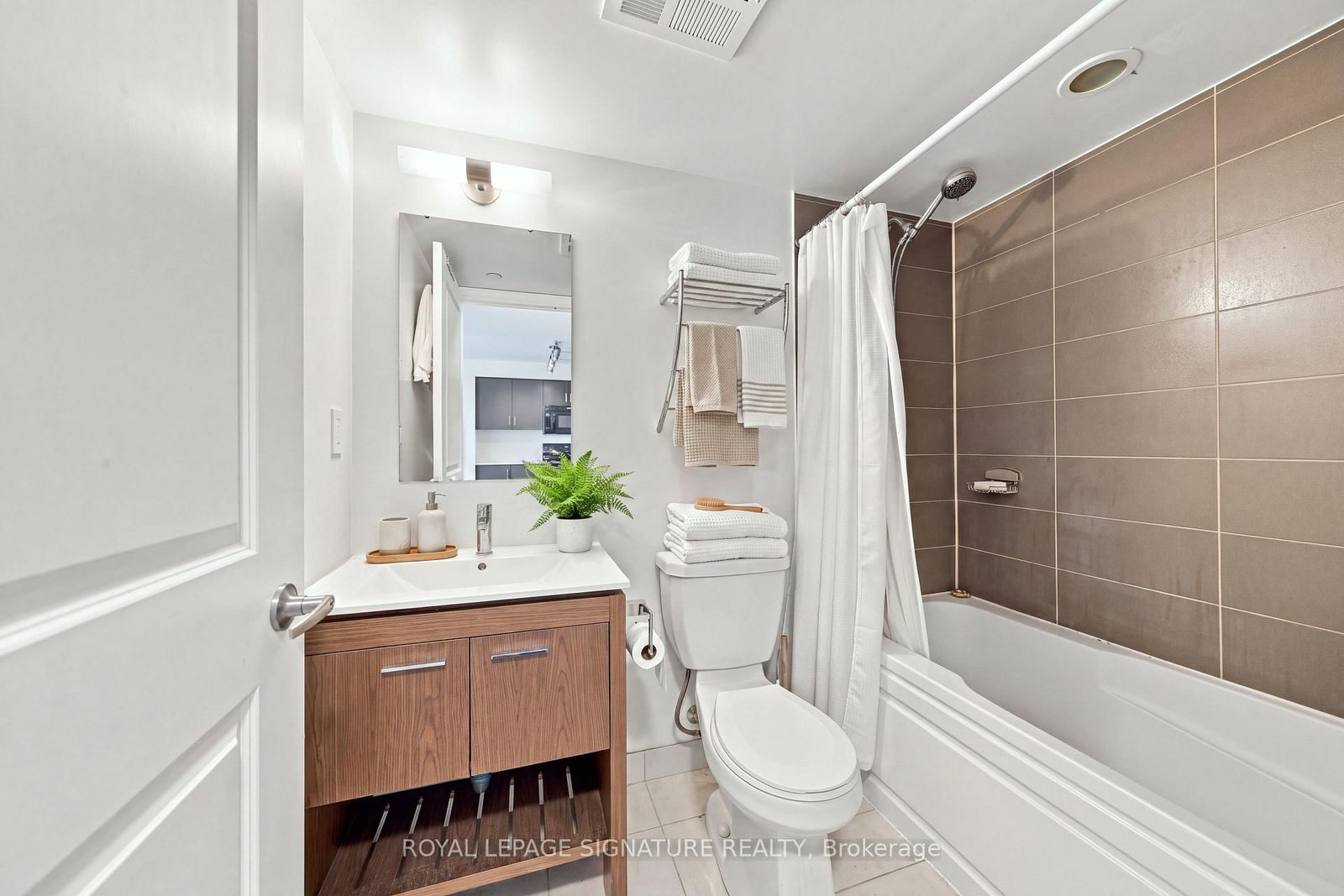 80 Esther Lorrie Drive • #417 • Toronto, ON photo 18