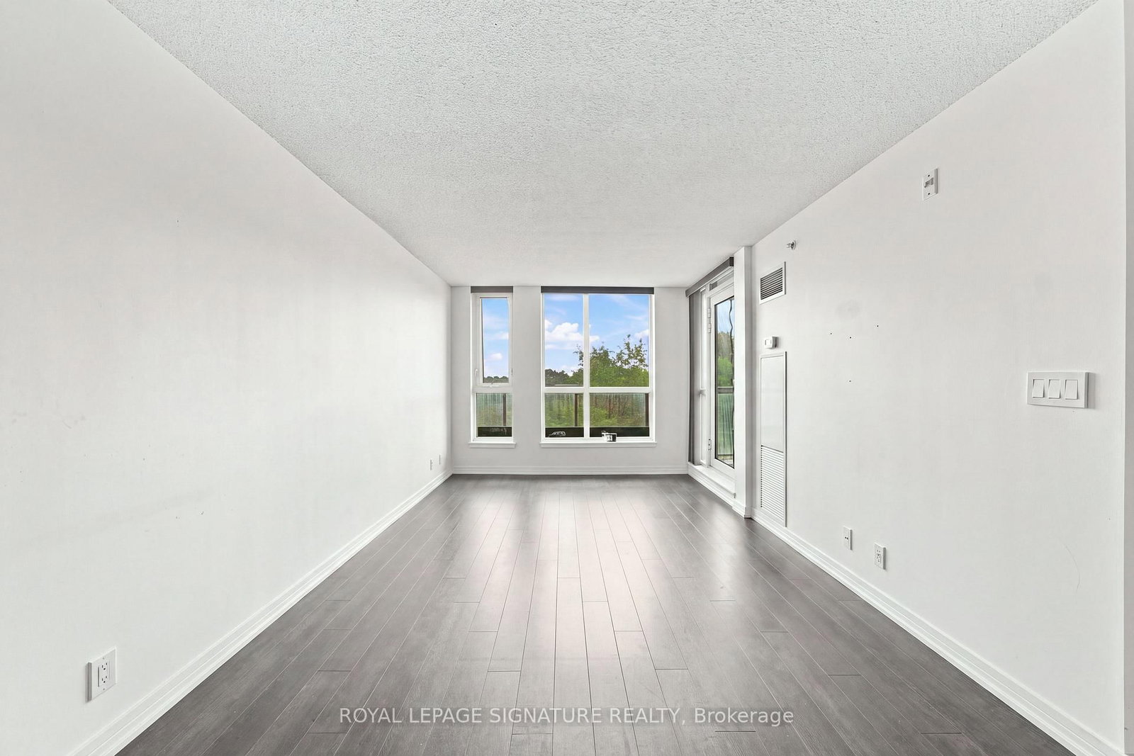 80 Esther Lorrie Drive • #417 • Toronto, ON photo 9