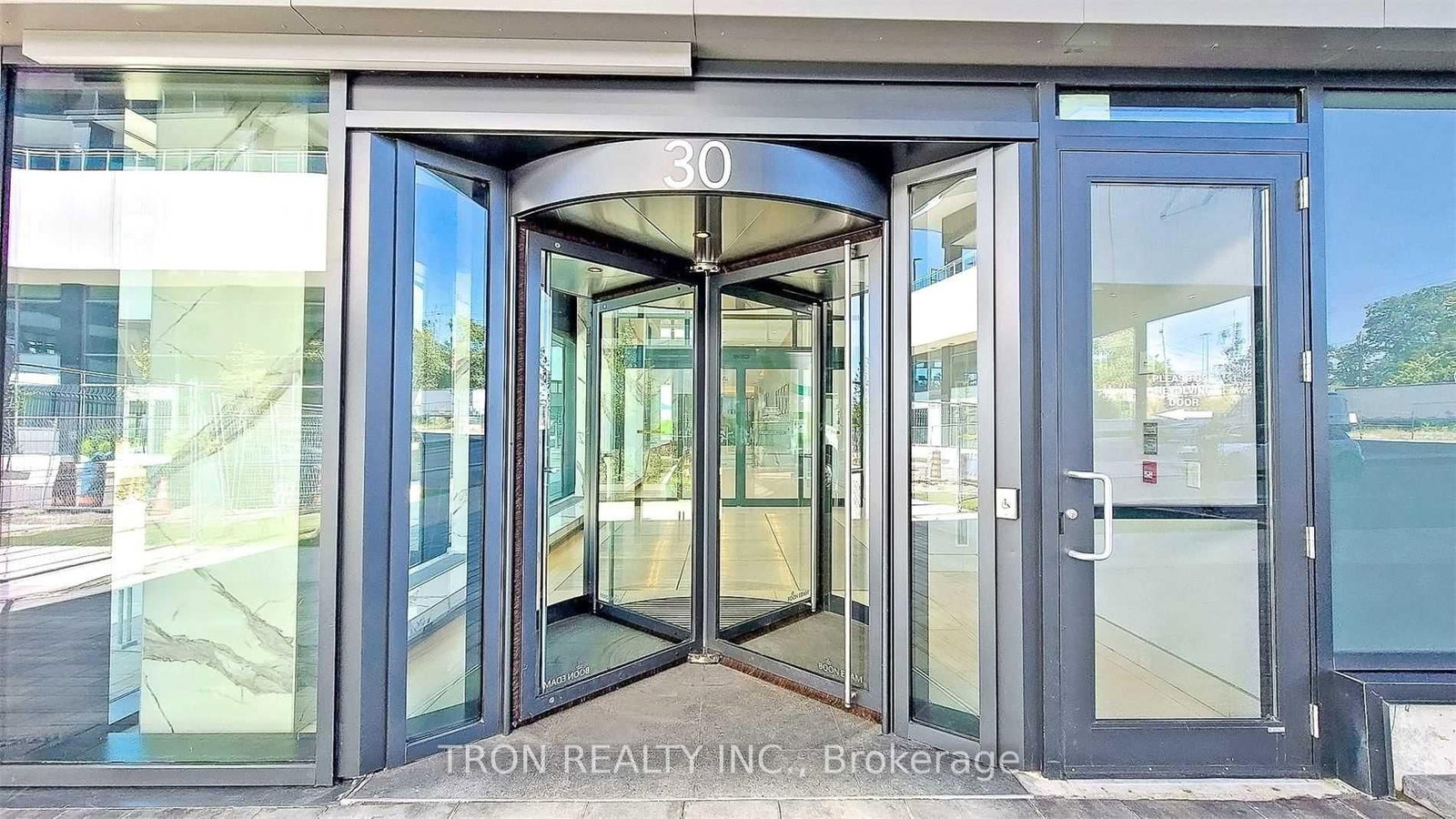 30 Shore Breeze Drive • #2621 • Toronto, ON photo 18