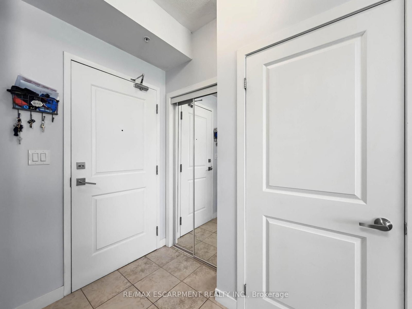 5010 Corporate Drive • #109 • Burlington, ON photo 12