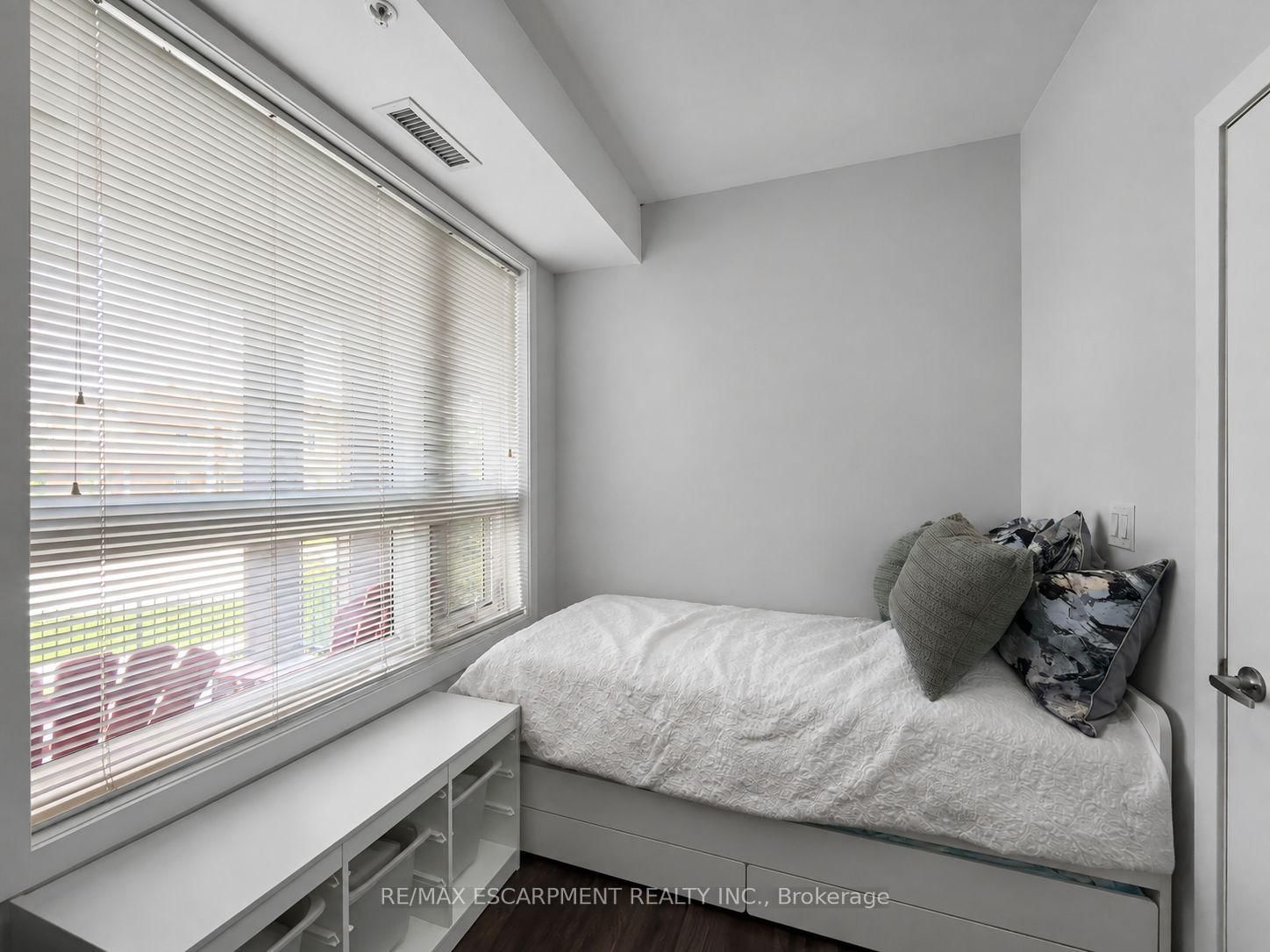 5010 Corporate Drive • #109 • Burlington, ON photo 26
