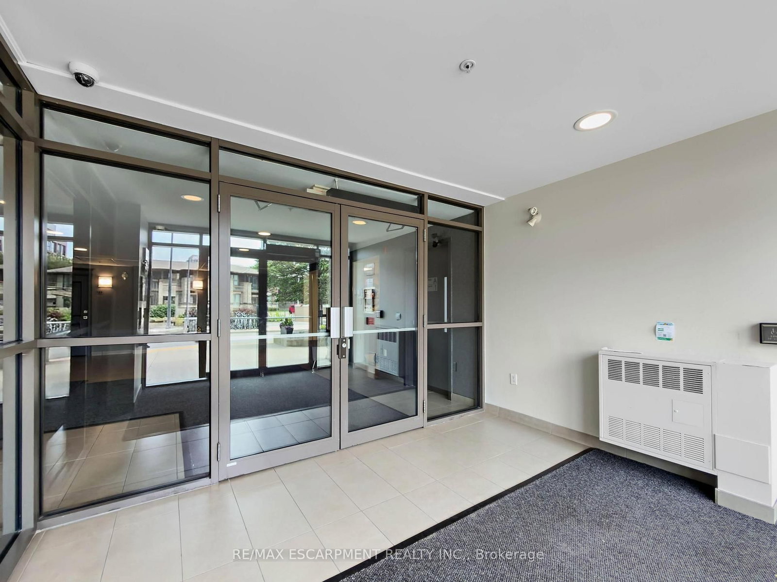 5010 Corporate Drive • #109 • Burlington, ON photo 4
