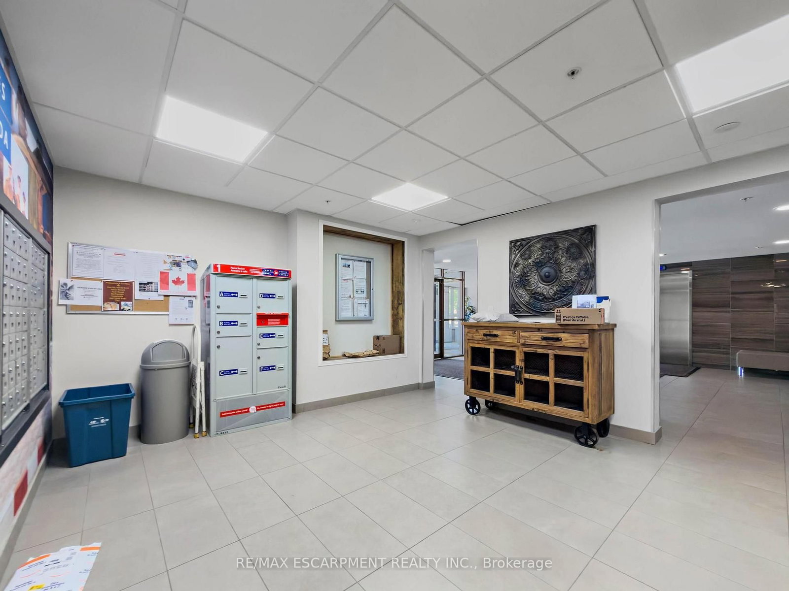 5010 Corporate Drive • #109 • Burlington, ON photo 8