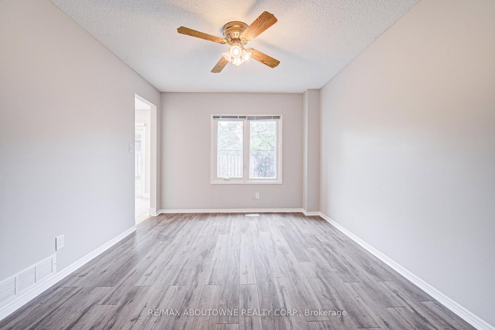 426 Parklane Oakville,ON L6H 4J5 — Photo 17
