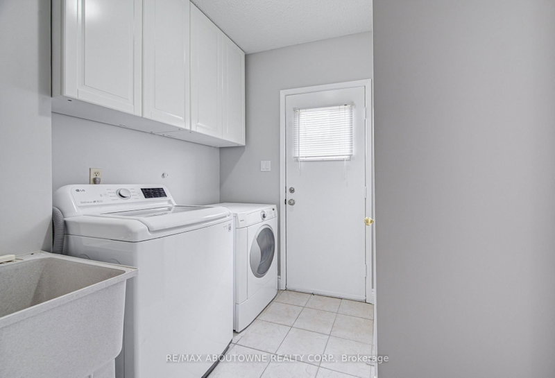 426 Parklane Oakville,ON L6H 4J5 — Photo 24