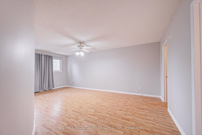 426 Parklane Oakville,ON L6H 4J5 — Photo 28