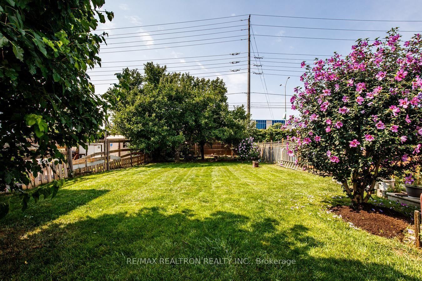 7384 Sills Road • Mississauga, ON photo 37