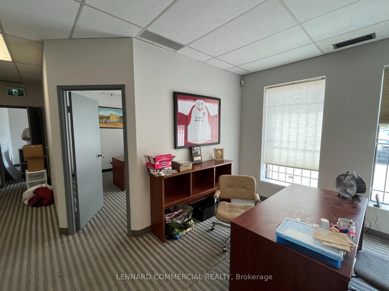 13 Edvac Dr photo 2