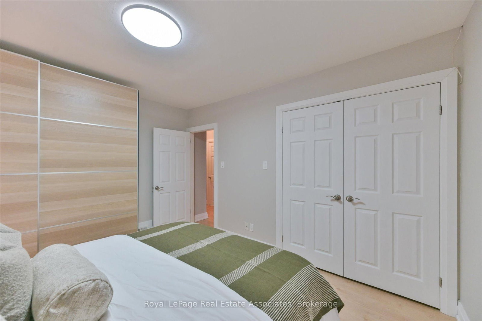 41 Ashbourne Drive • Toronto, ON photo 19
