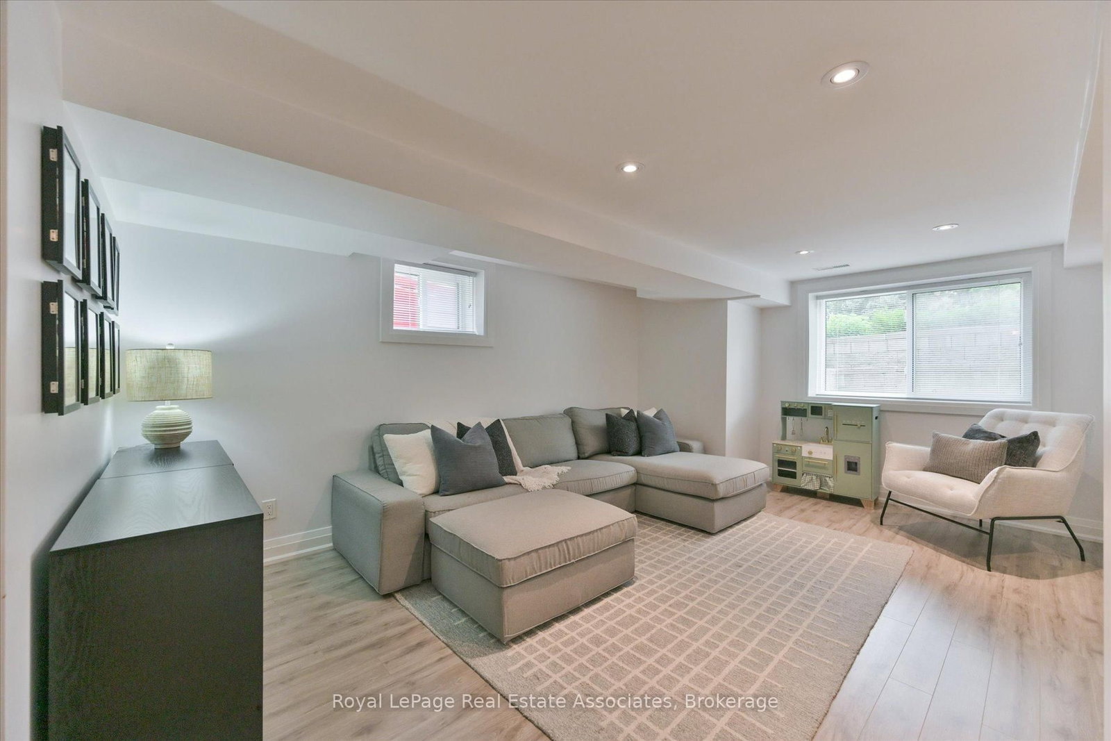 41 Ashbourne Drive • Toronto, ON photo 26