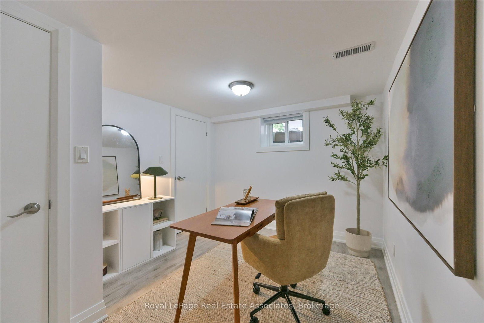 41 Ashbourne Drive • Toronto, ON photo 33