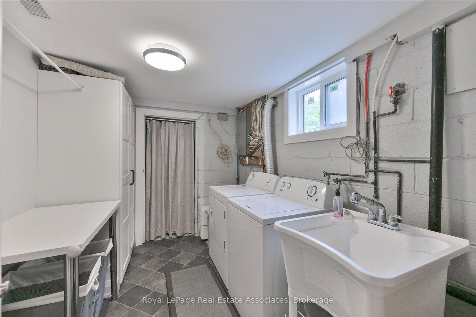 41 Ashbourne Drive • Toronto, ON photo 35
