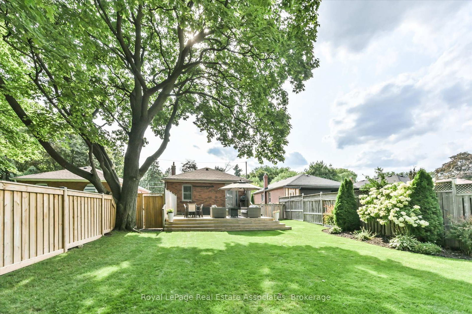 41 Ashbourne Drive • Toronto, ON photo 45